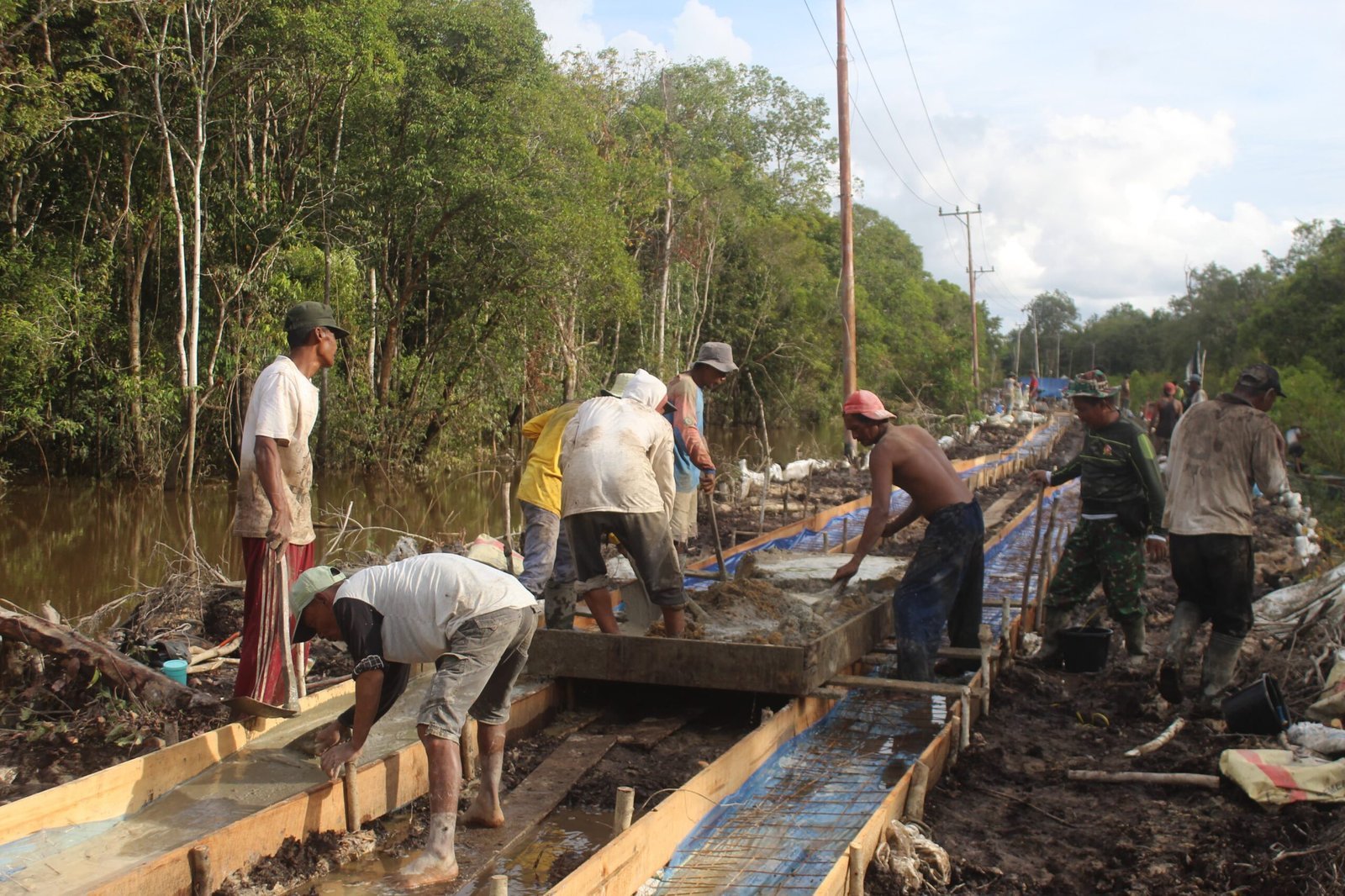 Warga Desa Talio Kebut Pembangunan Jalan untuk Masa Depan Lebih Baik