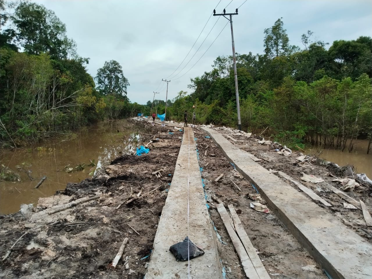 Jalan Baru Jadi Hadiah Manis di Detik-Detik Penutupan TMMD ke-124 di Talio