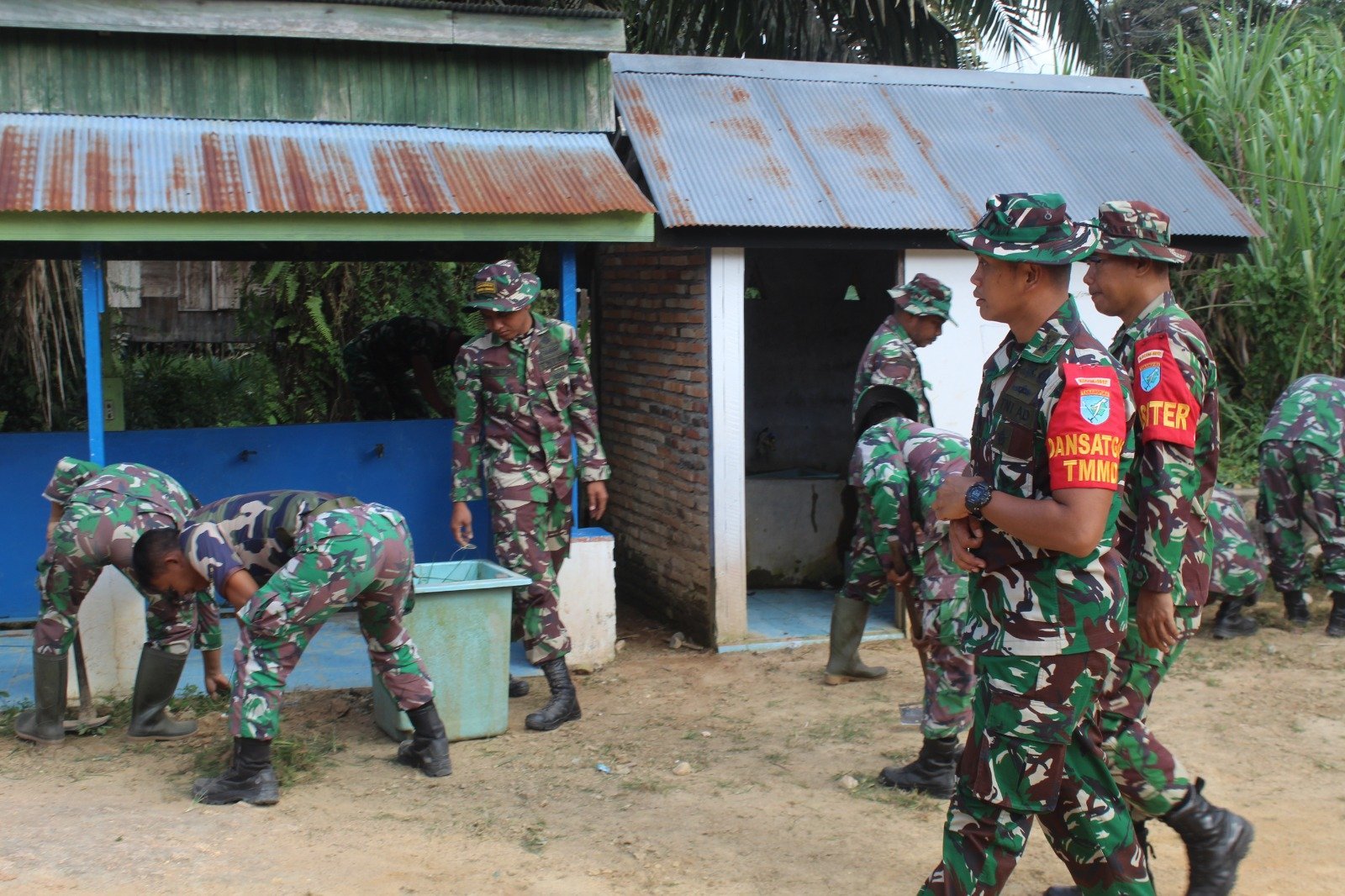 Tinjau Lokasi TMMD Reguler ke-125, Dandim 1017/Lamandau Berinteraksi Langsung dengan Warga Desa Batu Kotam