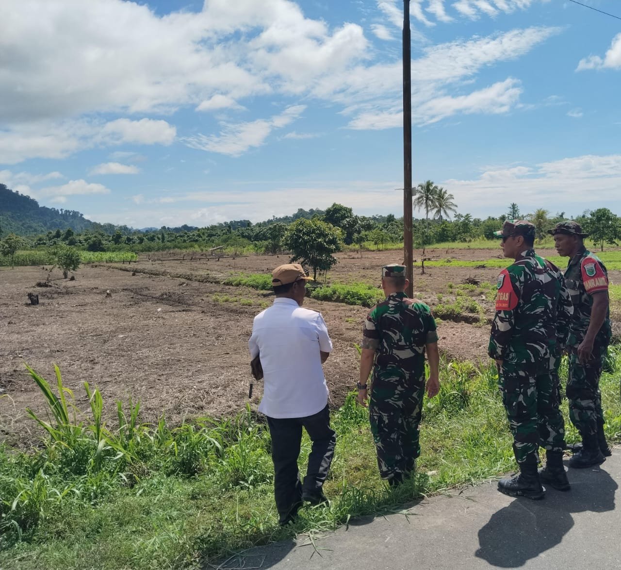Dandim 1705/Nabire Tinjau Lokasi Lahan Ketahanan Pangan di Kampung Legari Jaya, Dukung Program Unggulan Kasad pada TMMD ke-125