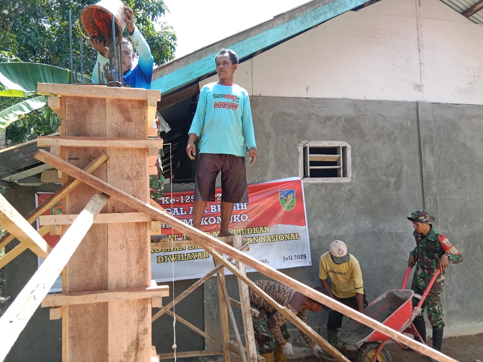 Bekisting Siap Digunakan, Besi Telah Disusun di Bagian Dalam Sebelum Pengecoran