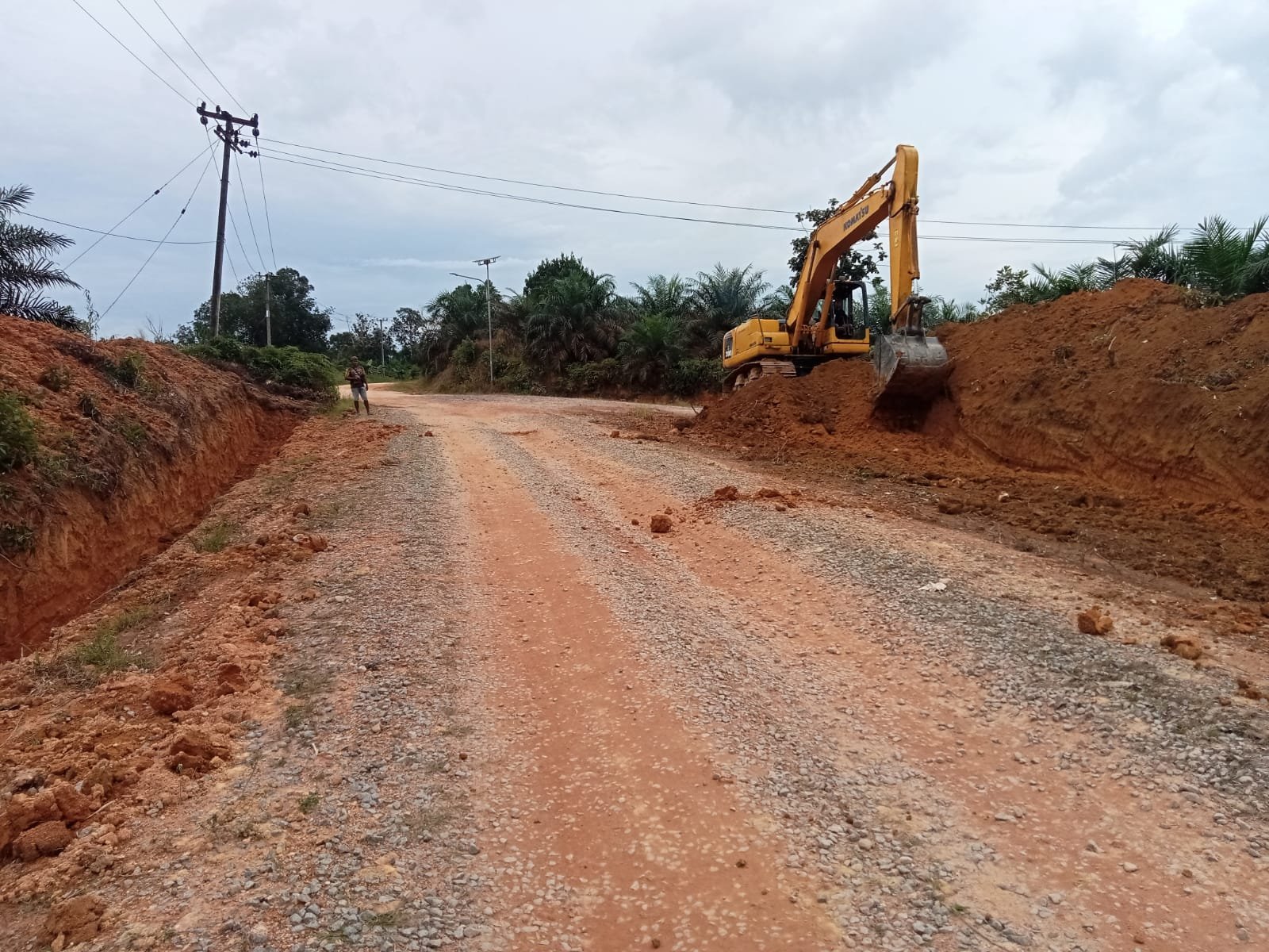 Pembuatan Galian Drainase & Saluran Air TMMD ke-125 Kodim 1017/Lamandau Capai 33,75%