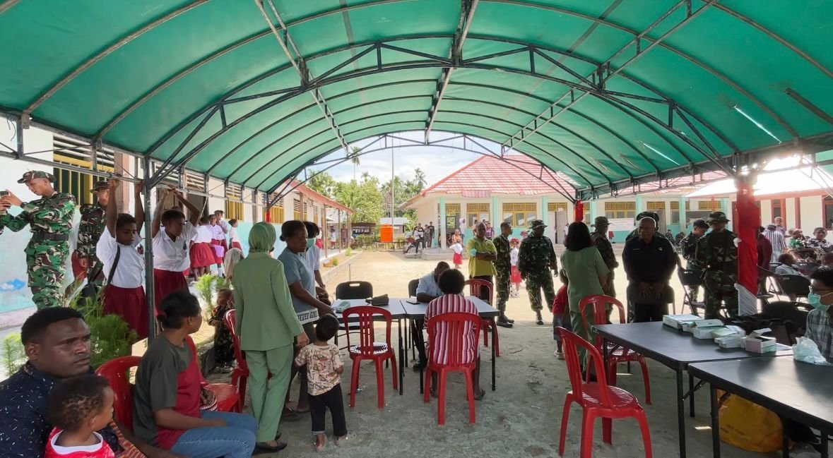 Persit KCK Kodim 1804/Kaimana Bersama Puskesmas Gelar Pemeriksaan Kesehatan Gratis