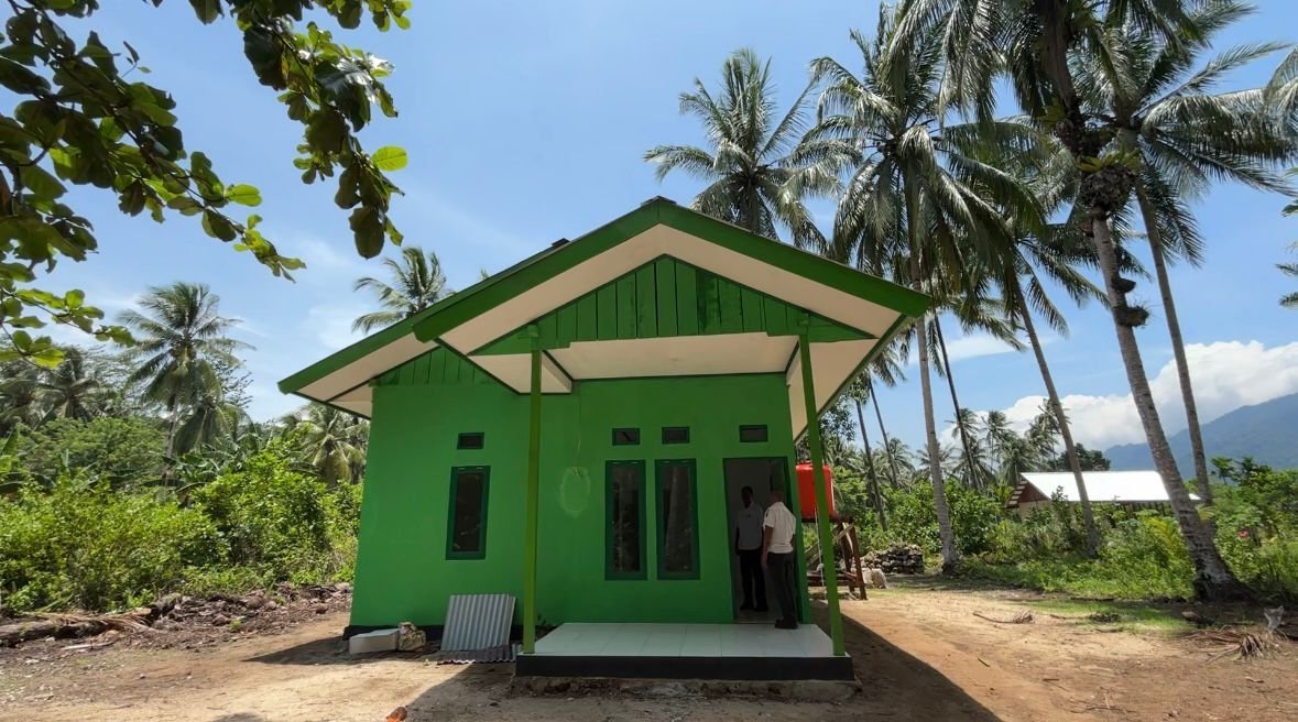 Kepala Kesbangpol Kaimana Tinjau Rumah Hasil TMMD 127 di Kampung Sisir