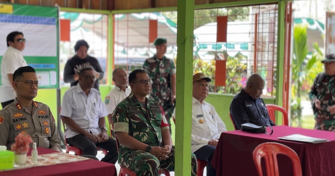 Di Hadapan Forkopimda, Dandim 1804/Kaimana Jelaskan Kegiatan Nonfisik TMMD 127