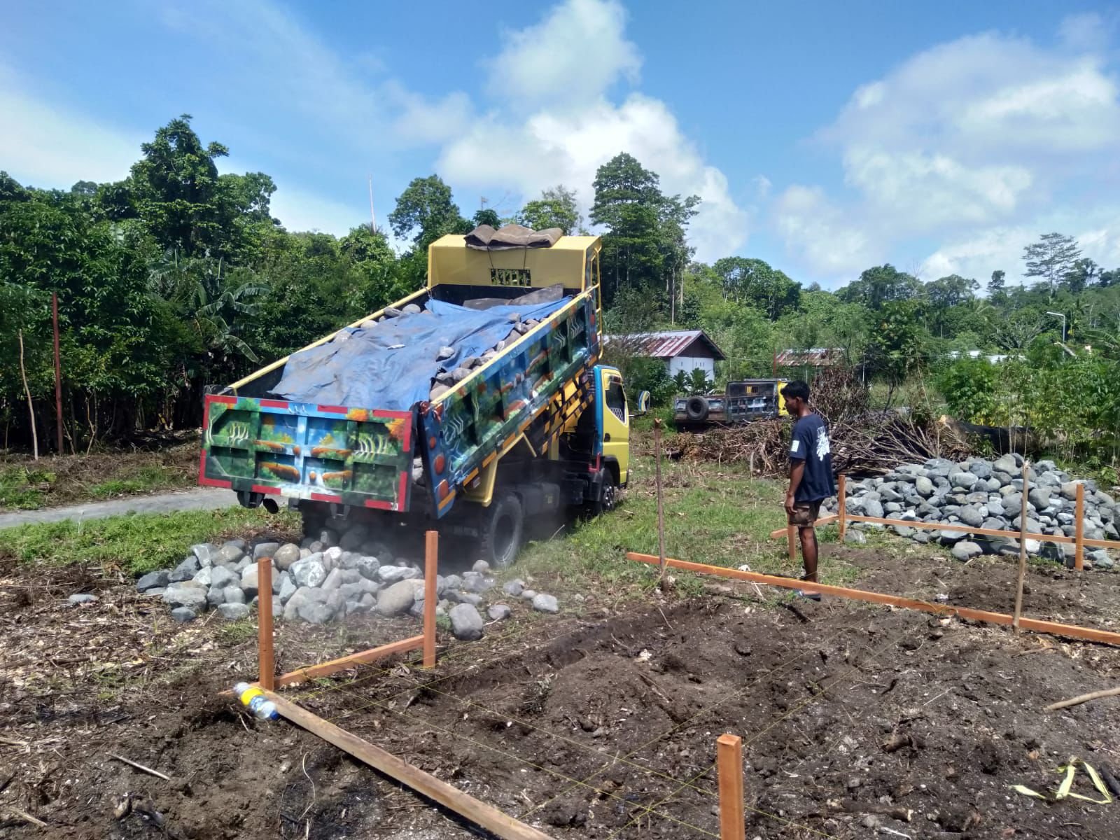 Akselerasi Distribusi Material untuk TMMD Ke-128 di Kodim 1801/Manokwari
