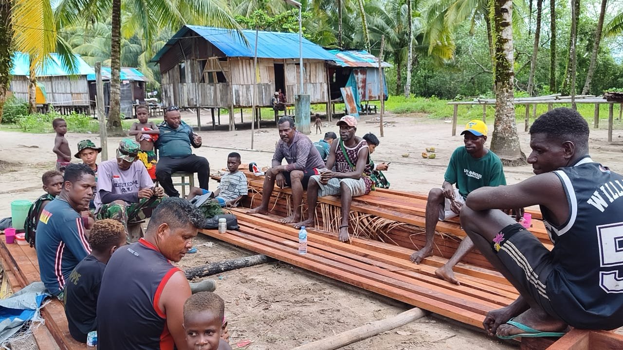 Suasana Kampung Lebih Hidup, Warga Senang Ngopi Bersama Satgas TMMD
