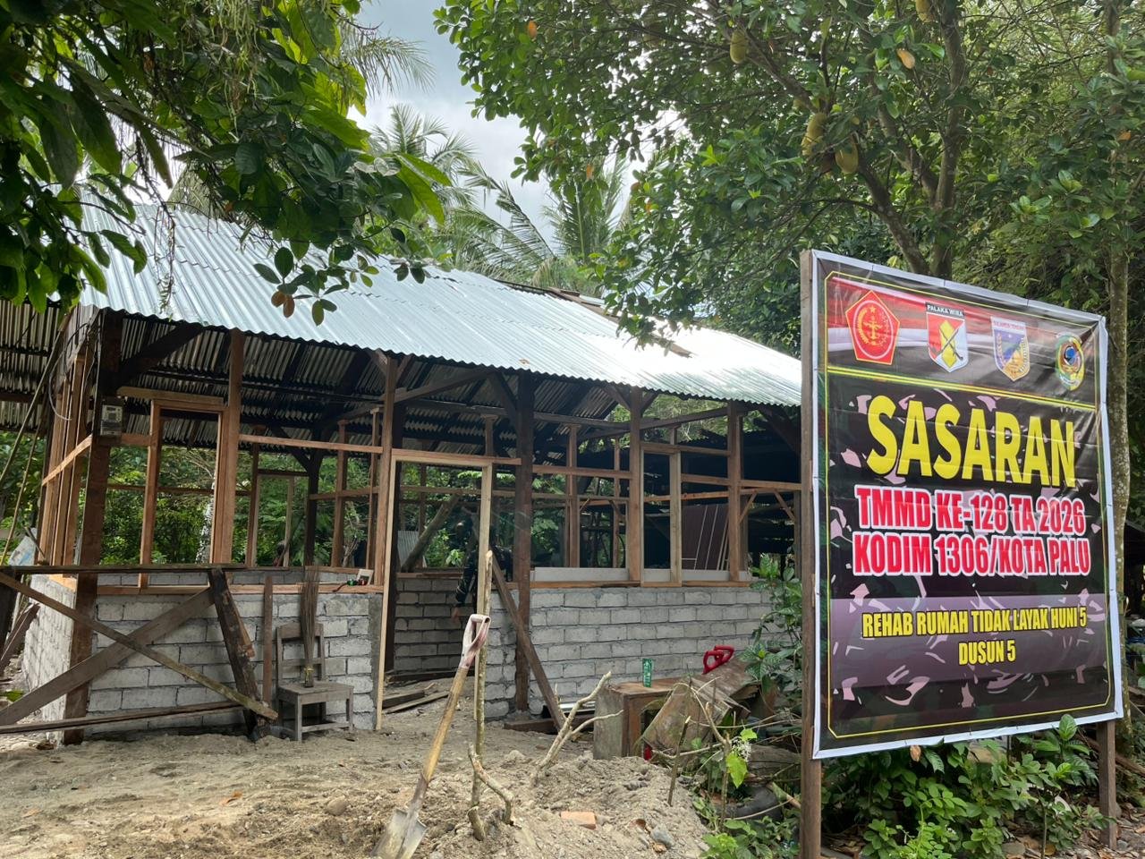 Rumah Rudi Hartono Mulai Beratap, Program RTLH TMMD Terus Berjalan