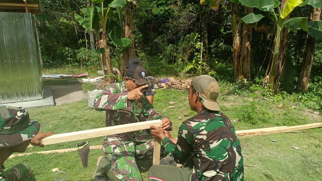 Pembangunan MCK Milik Bapak Petrus Hampir Rampung