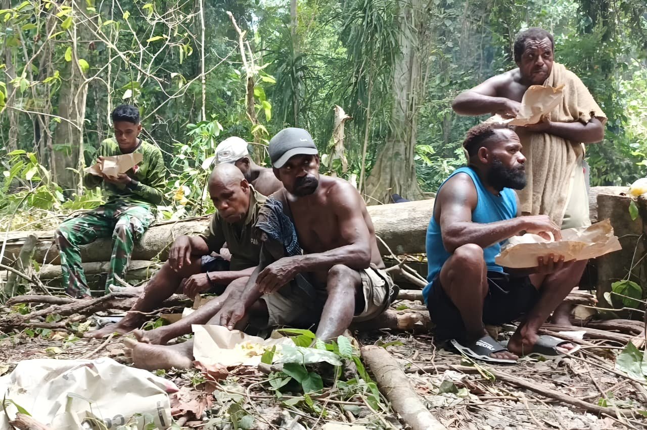 Makan Siang Sederhana, Makna Besar TMMD 128 di Kampung Tanah Rubuh