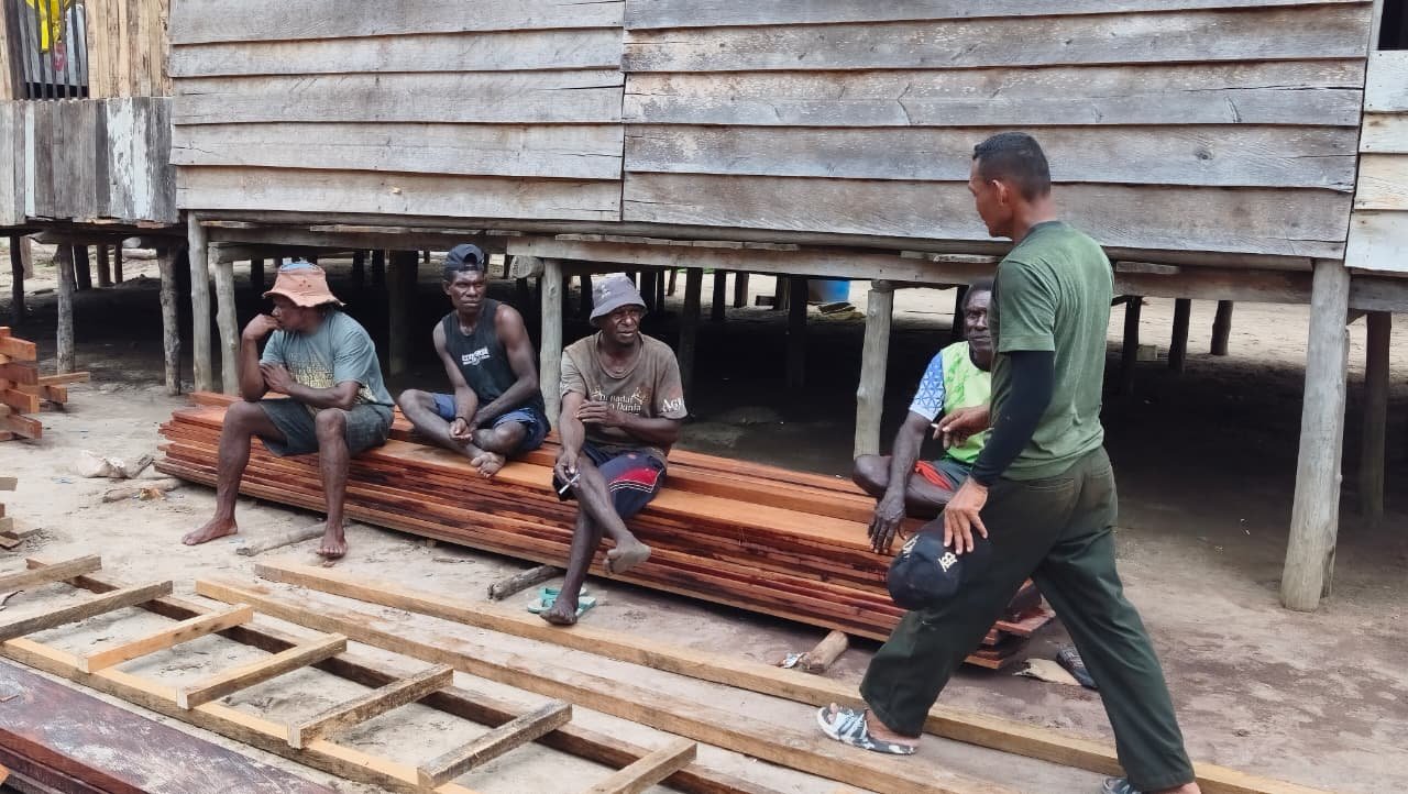 Lewat Komsos, Satgas TMMD Serap Aspirasi dan Bangun Kedekatan dengan Warga Keakwa