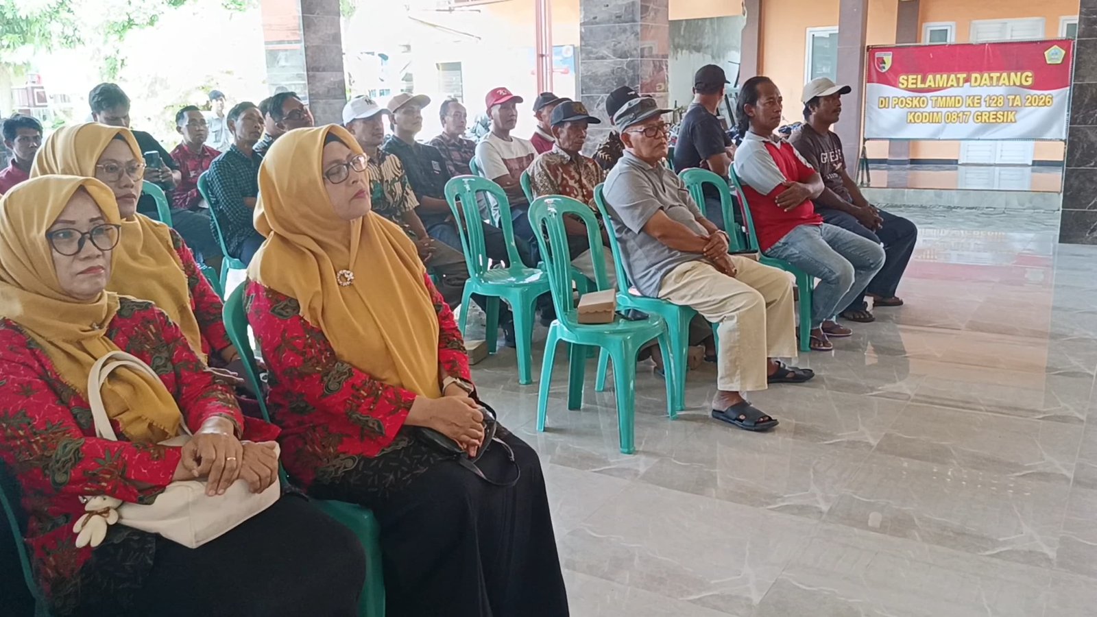 Tak Hanya Bangun Jalan, Satgas TMMD 128 Slempit Bangun Karakter Bangsa Lewat Edukasi Bela Negara