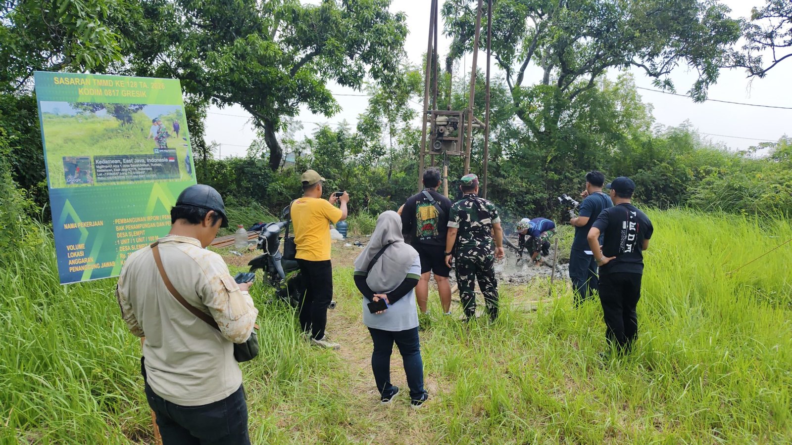 Serda Dwi Purnomo: Mengabadikan Tetes Keringat Pengabdian di Desa Slempit