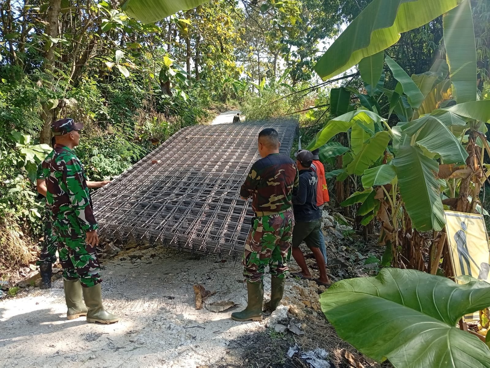 Merajut Asa dari desa Pinggiran: Lewat Pra TMMD 129 Kodim 0812 Lamongan, Desa Telemang Bangun Jalan, Rumah, dan Masa Depan