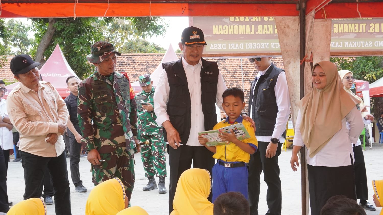 Akselerasi Pembangunan Desa: Forkopimda Lamongan Tinjau Langsung Layanan Masyarakat di Pembukaan TMMD ke-129