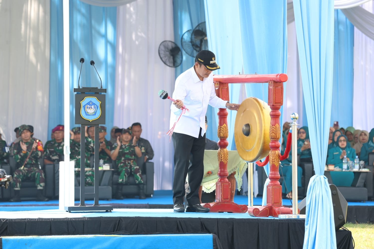 Ketukan Gong Bupati Yuhronur Efendi Tandai Resminya Pembukaan TMMD ke-129 Kodim 0812/Lamongan