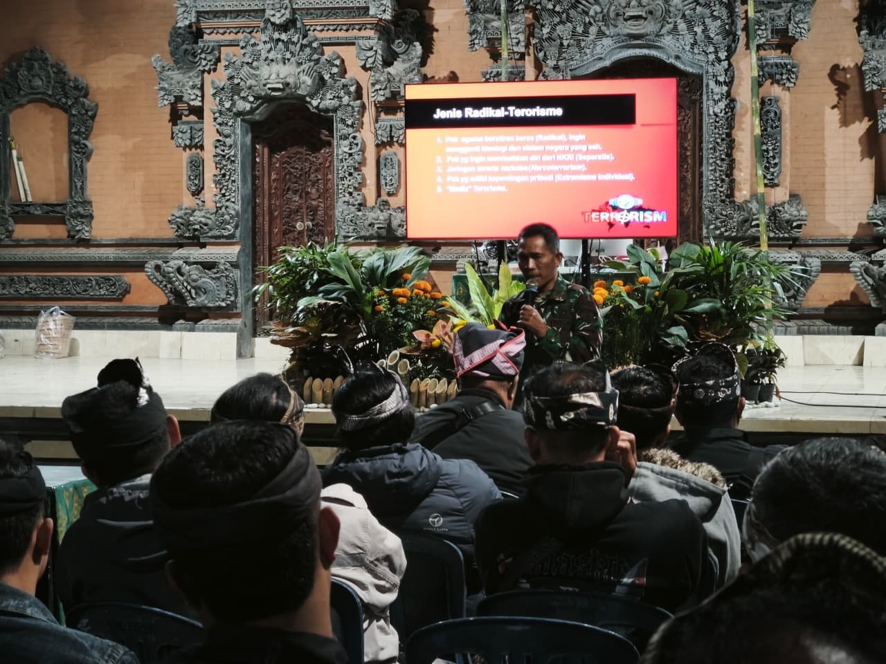 TMMD Ke-129 Kodim 1626/Bangli Bekali Warga Desa Serai Wawasan Bahaya Terorisme dan Radikalisme