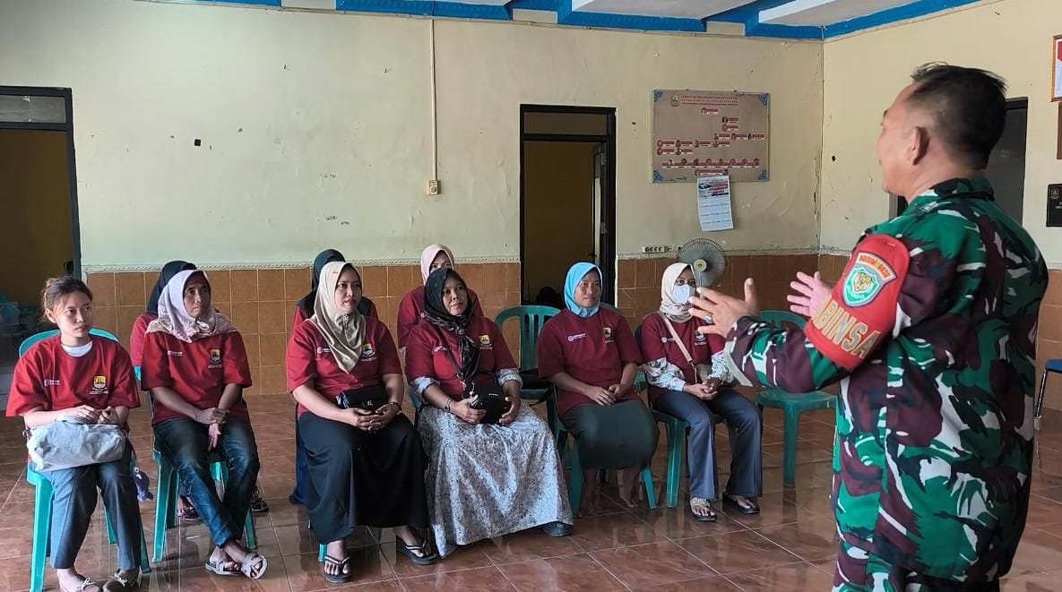 Satgas TMMD Ke-129 Tekankan Peran Ibu sebagai Pendidik Karakter Bangsa melalui Pembekalan Wasbang