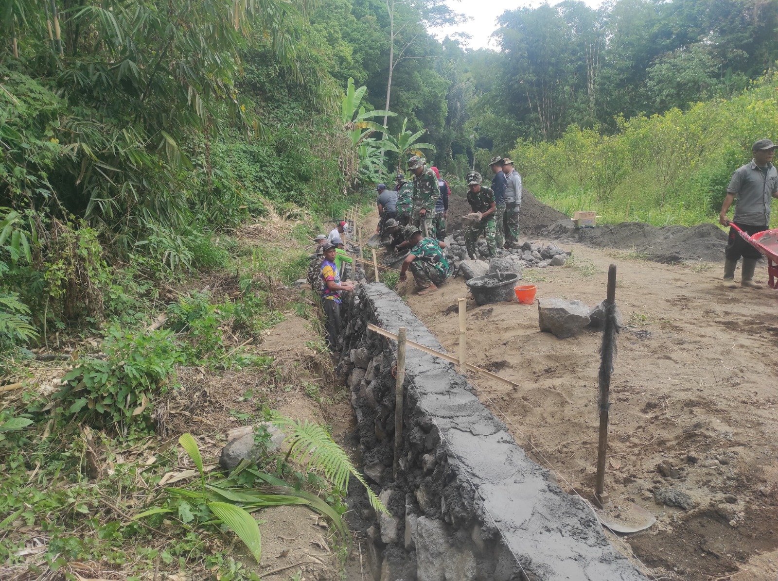 DPT TMMD Ke-129 Disiapkan Cegah Longsor dan Lindungi Akses Warga Desa Sekardadi
