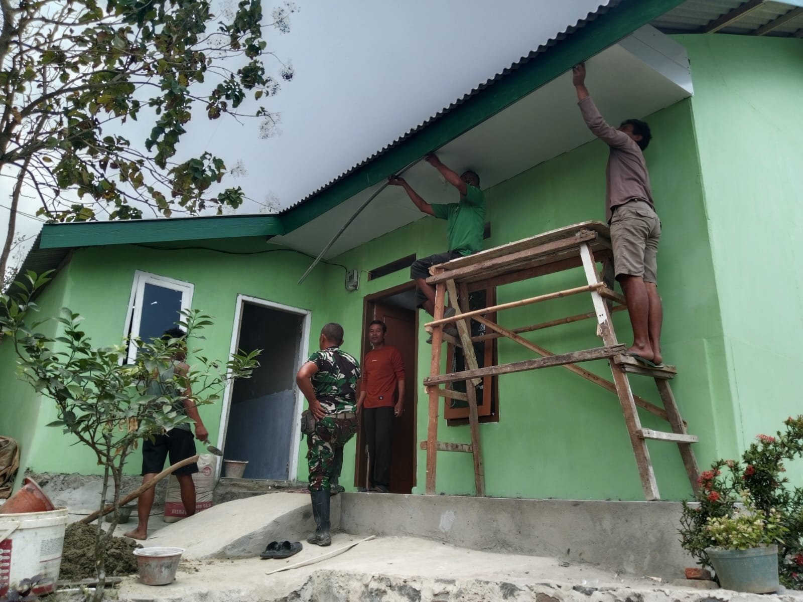 TMMD ke-129 Kodim 0410/KBL, Wujud Nyata Kepedulian TNI Hadirkan Hunian Layak bagi Warga Pinang Jaya