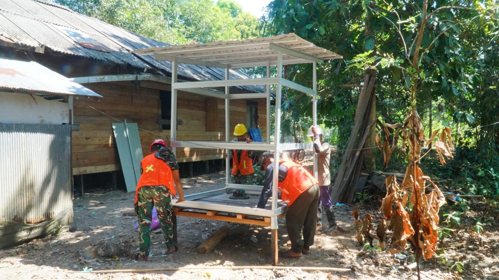 Satgas TMMD Ke-129 Fokus Rampungkan Rumah MCK Sasaran 4 Demi Kesehatan Masyarakat